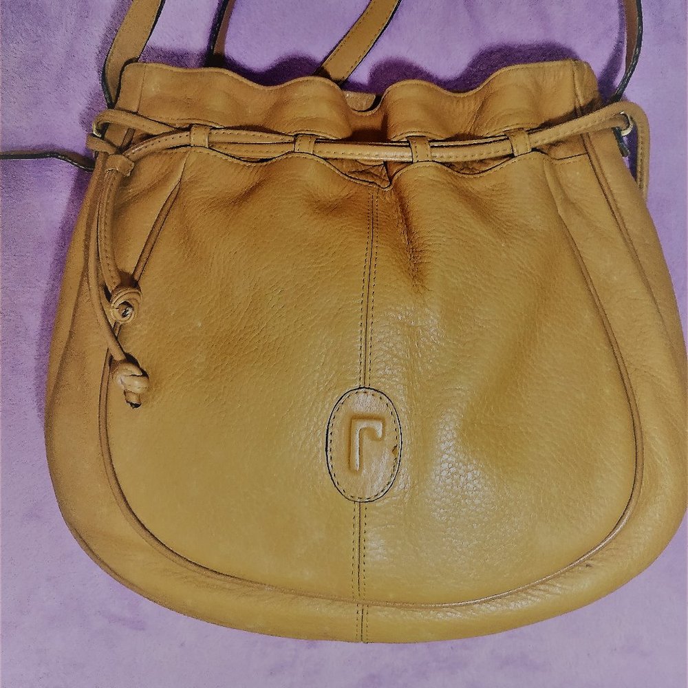 VINTAGE  ITALIAN LEATHER HANDBAG